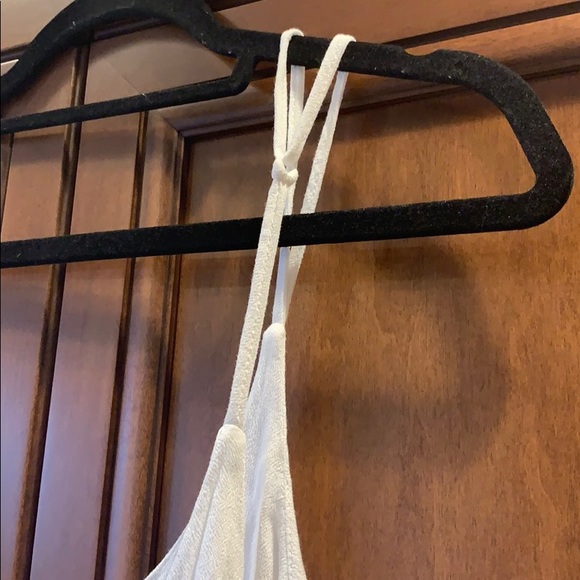 Wide flowy ruffles loose peplum spaghetti strap crop top - Picture 4 of 5